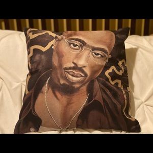 2pac Shakur Decorative Linen Throw Pillow Cover